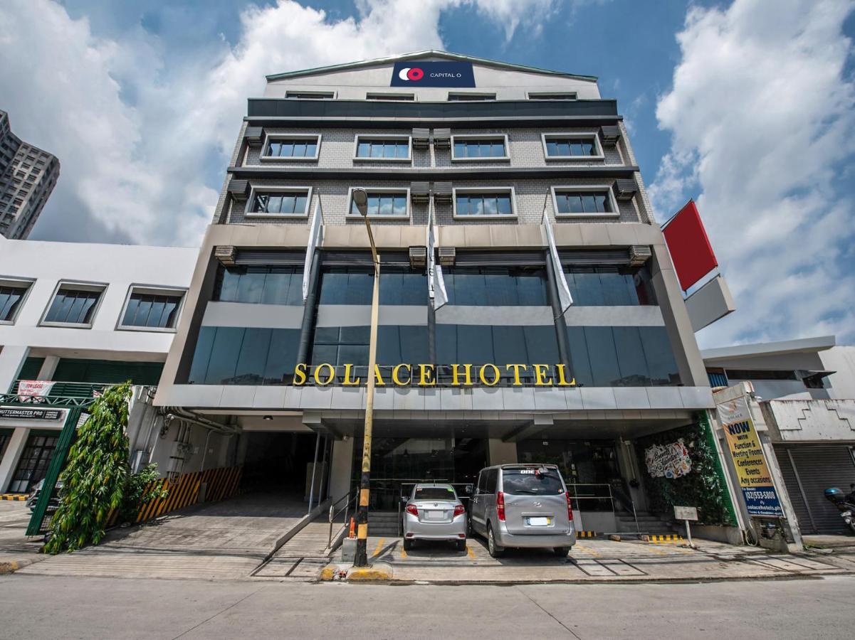 Solace Hotel Makati City Exterior photo