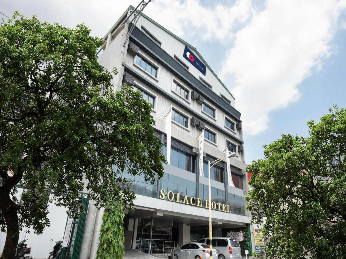 Solace Hotel Makati City Exterior photo