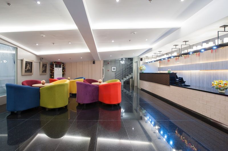 Solace Hotel Makati City Exterior photo