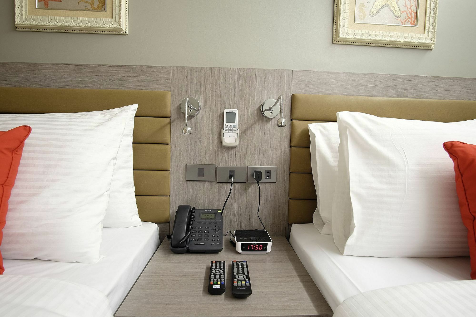 Solace Hotel Makati City Exterior photo